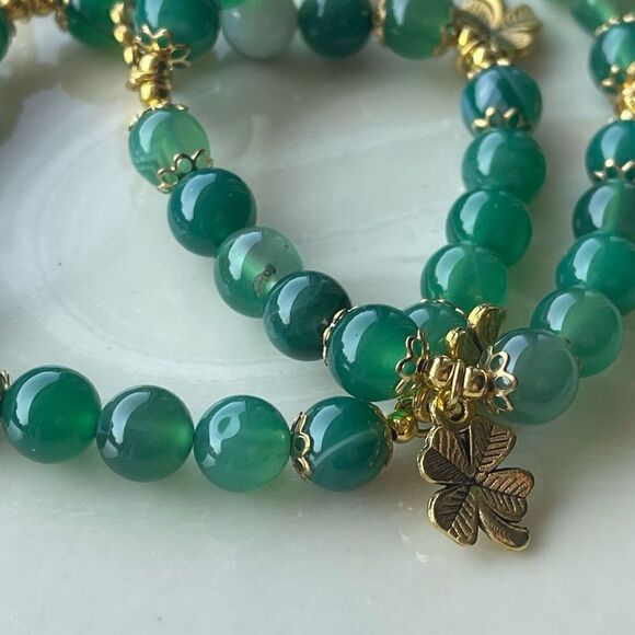 Green dyed agate 4 leaf clover ONE stretch bracelet NEW beaded reiki meditation - Picture 2 of 13